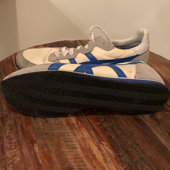 ASICS Shoes - Picture 3 of 4